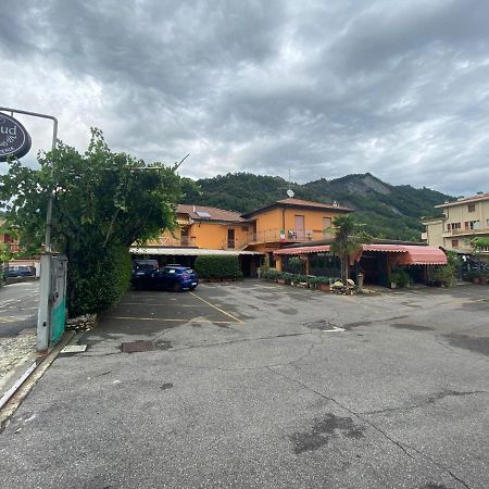 Macloud Pub B&B Sarnico Dış mekan fotoğraf